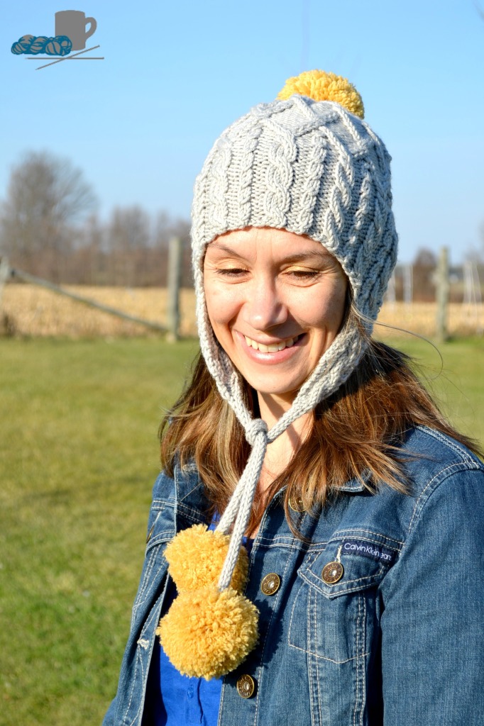 Merry hat pattern. www.aknitica.com #knitting #cables