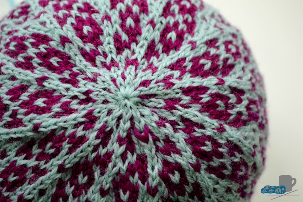 Obla Slouchy Hat pattern. www.aknitica.com #knittingtips #hats